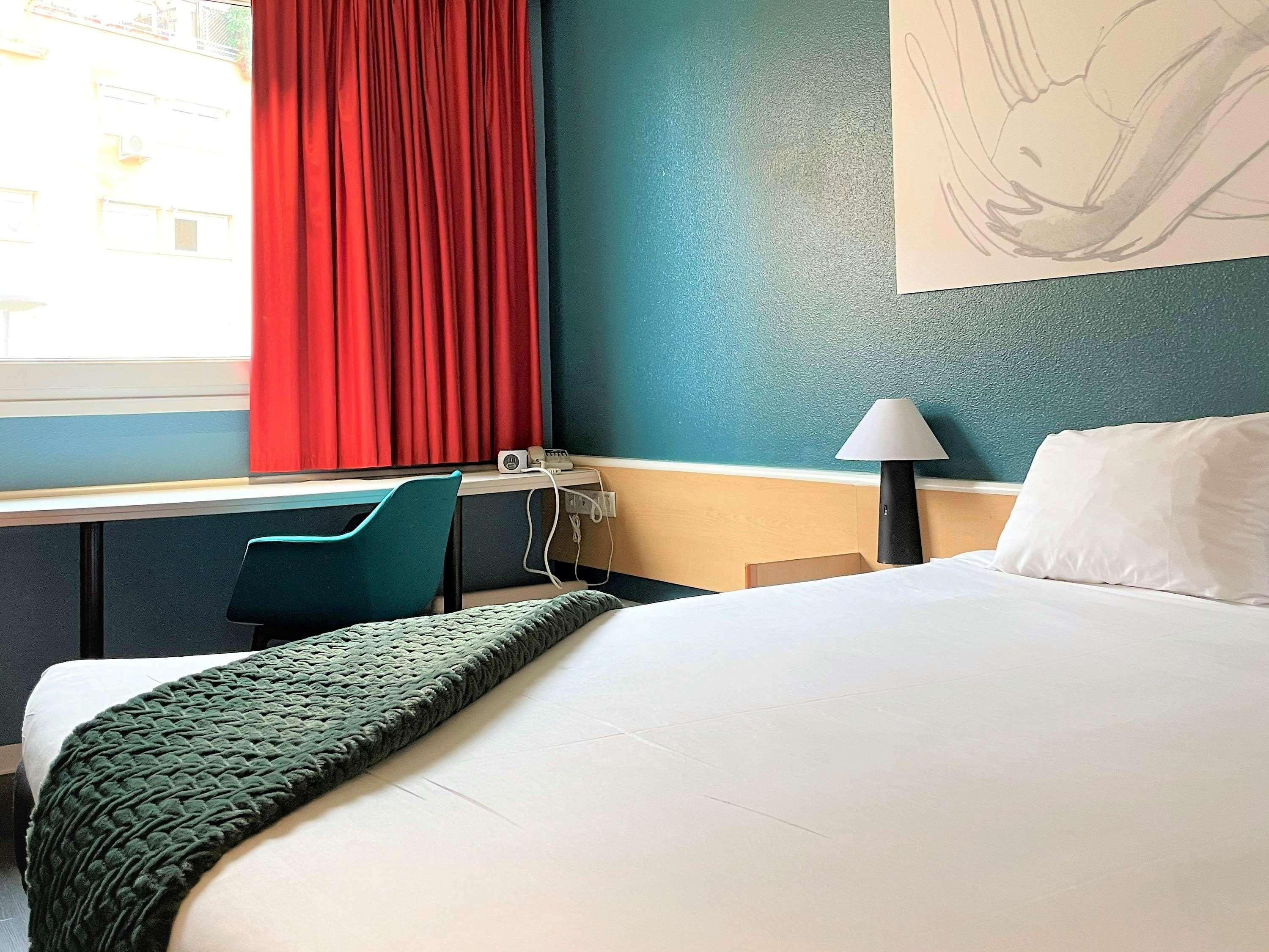 Hotel Ibis Valencia Bonaire Aeropuerto 2*