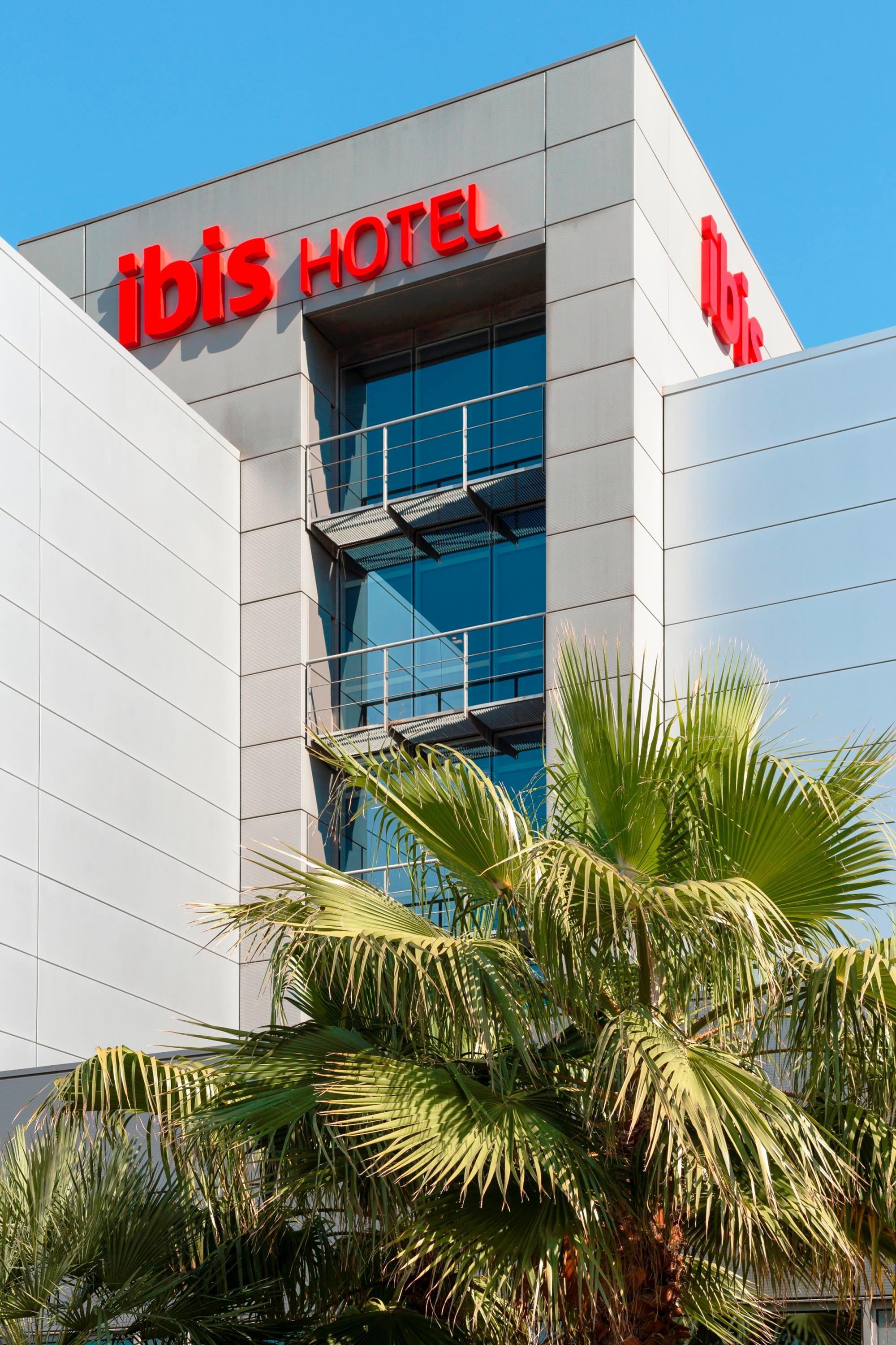Ibis Valencia Bonaire Aeropuerto Hotel 2*