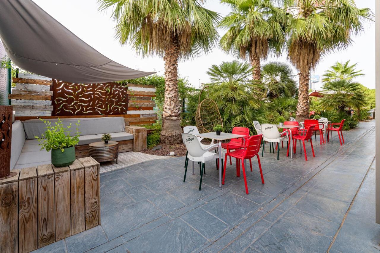 Ibis Valencia Bonaire Aeropuerto Hotel 2*